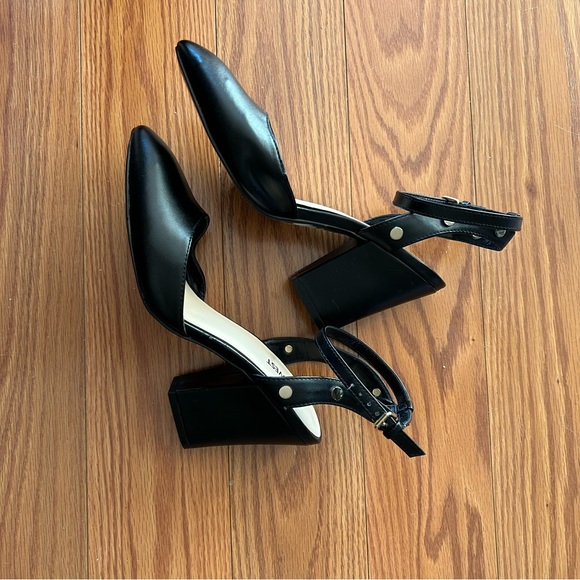 Nine West shoes - Picture 2 of 3